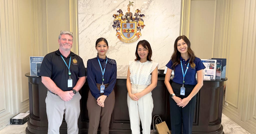 学校比較やカウンセリングの様子